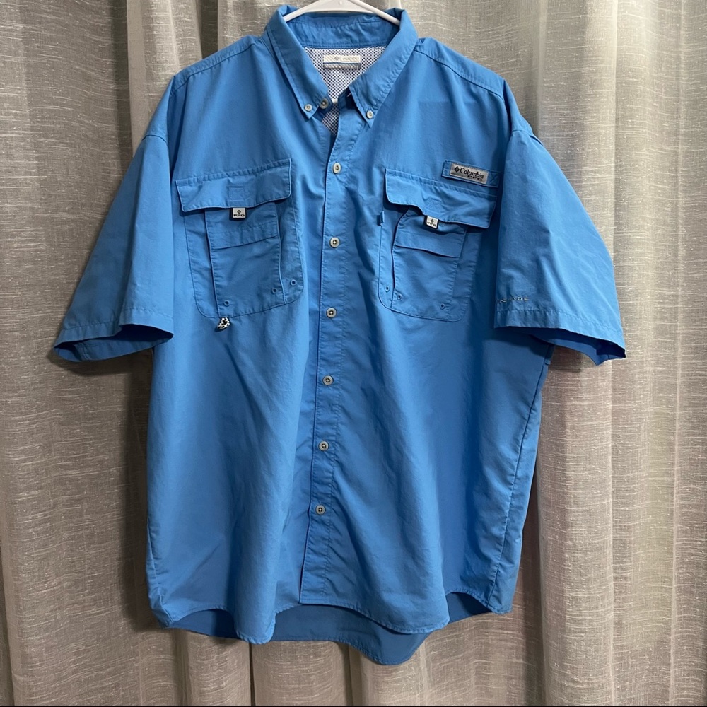 Light Blue Columbia Performance Fishing Gear Short Sleeve shirt